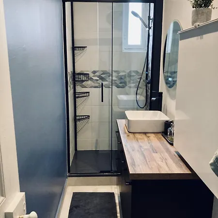 Comfortable 76m Апартаменты *